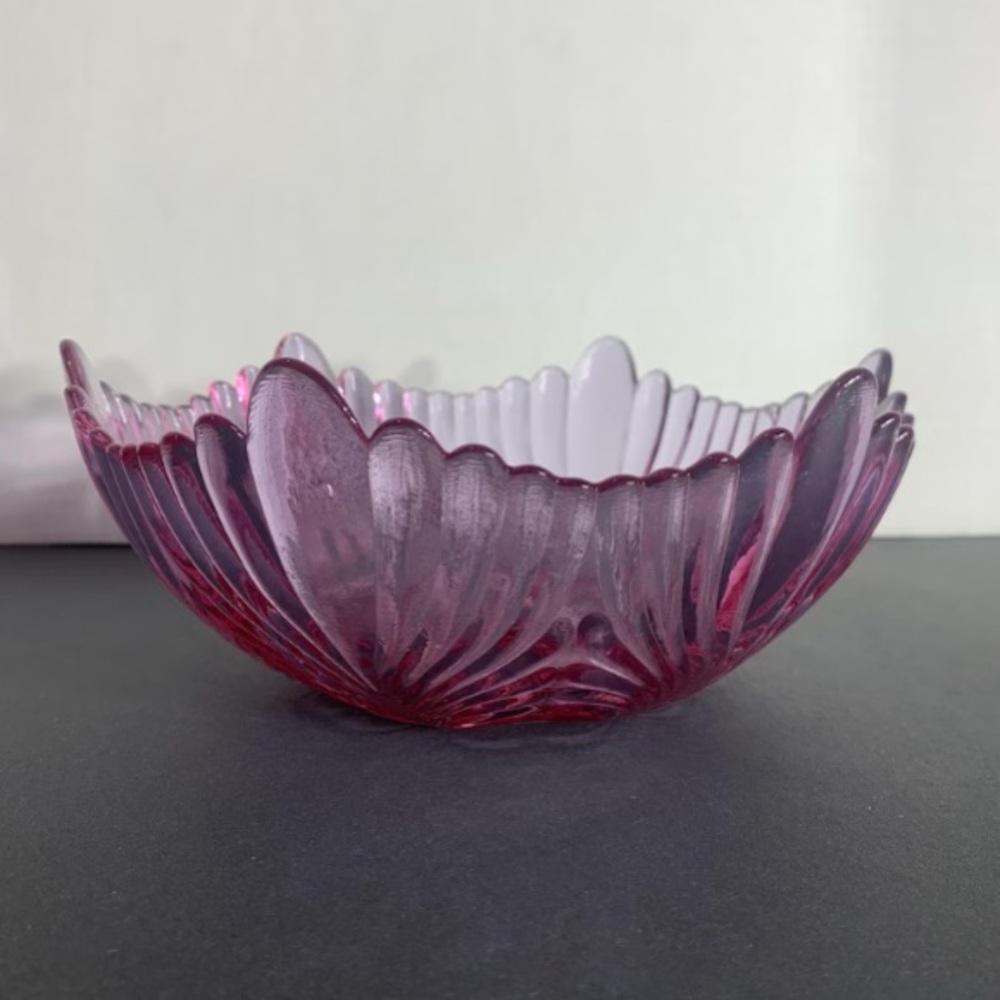 Vintage Fenton Dusty Rose scalloped bowl